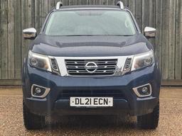 Nissan Navara 2.3 dCi Tekna Auto 4WD Euro 6 4dr at 6th