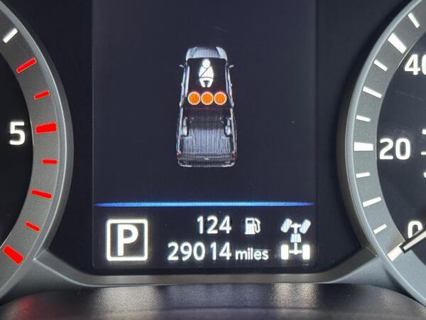 Nissan Navara 2.3 dCi N-Guard Auto 4WD Euro 6 4dr