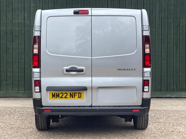 Renault Trafic 2.0 dCi Blue LL30 Sport L2 H1 Euro 6 (s/s) 5dr