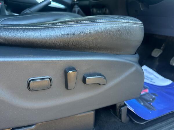 Nissan Navara 2.3 dCi Tekna 4WD Euro 6 (s/s) 4dr