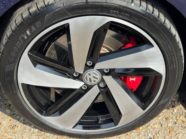 Volkswagen Golf 2.0 TSI GTI Performance Euro 6 (s/s) 5dr