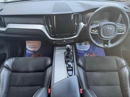 Volvo XC60 2.0 D4 R-Design AWD Euro 6 (s/s) 5dr at 2th