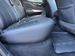 Nissan Navara 2.3 dCi Tekna Auto 4WD Euro 6 4dr at 38th