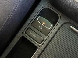 Volkswagen Tiguan 2.0 TDI BlueMotion Tech Match 4WD Euro 5 (s/s) 5dr at 32th