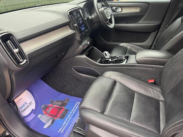 Volvo XC40 2.0 T4 Inscription Pro Auto Euro 6 (s/s) 5dr
