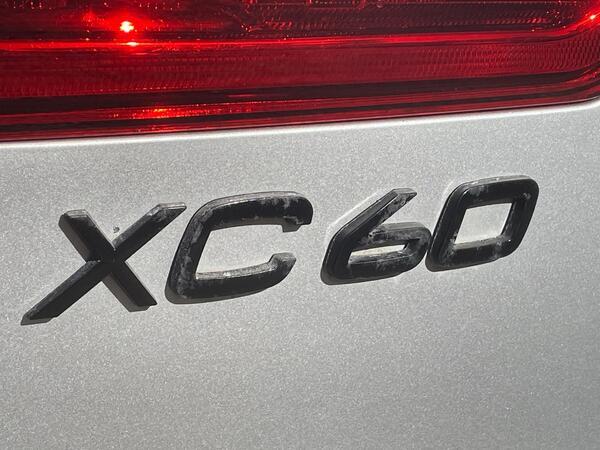 Volvo XC60 2.0 B5 MHEV R-Design Pro Auto Euro 6 (s/s) 5dr