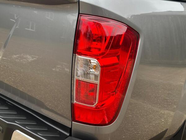 Nissan Navara 2.3 dCi Tekna Auto 4WD Euro 6 4dr