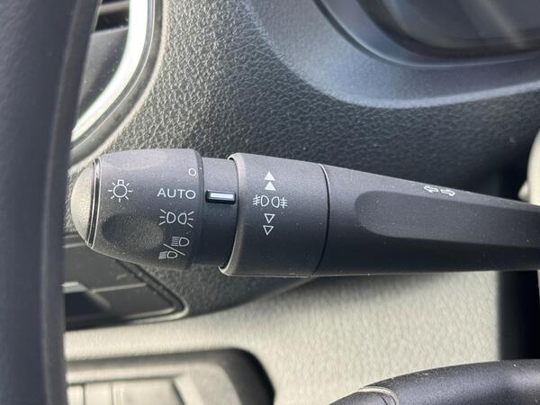 Peugeot Expert 2.0 BlueHDi 1400 Professional Premium Standard Panel Van MWB Euro 6 (s/s) 6dr