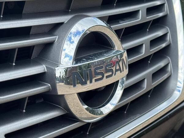 Nissan Navara 2.3 dCi Tekna 4WD Euro 5 4dr