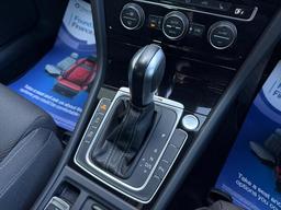 Volkswagen Golf 2.0 TSI R DSG 4Motion Euro 6 (s/s) 5dr at 26th