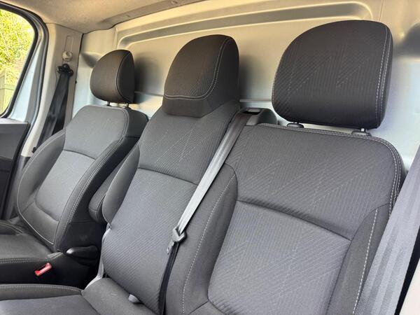 Renault Trafic 2.0 dCi Blue SL30 Extra Sport L1 H1 Euro 6 (s/s) 5dr