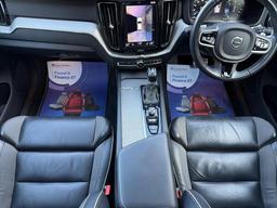 Volvo XC60 2.0 D4 R-Design Auto Euro 6 (s/s) 5dr at 28th