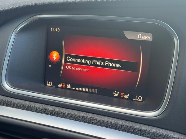 Volvo V40 Cross Country 1.5 T3 Pro Auto Euro 6 (s/s) 5dr