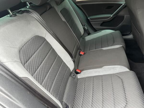 Volkswagen Golf 1.5 TSI EVO R-Line DSG Euro 6 (s/s) 5dr