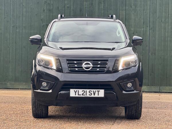 Nissan Navara 2.3 dCi N-Guard Auto 4WD Euro 6 4dr