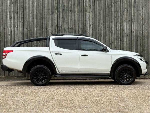 Mitsubishi L200 2.4 DI-D DC Barbarian Black Auto 4WD Euro 6 4dr (Roll Top)