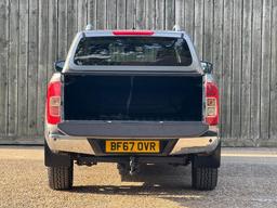 Nissan Navara 2.3 dCi Tekna Auto 4WD Euro 6 4dr at 14th