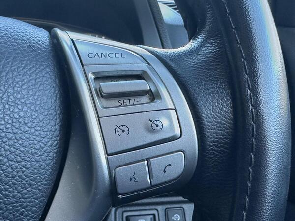 Nissan Navara 2.3 dCi Tekna 4WD Euro 6 (s/s) 4dr