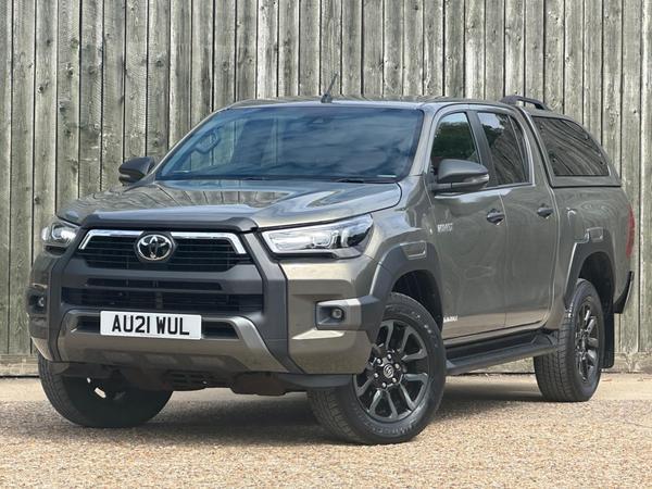 Toyota Hilux 2.8 D-4D Invincible X 4WD Euro 6 (s/s) 4dr