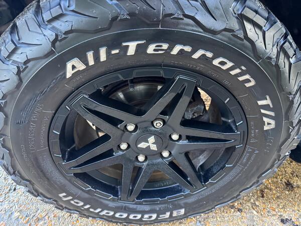 Mitsubishi L200 2.4 DI-D DC Barbarian Auto 4WD Euro 6 4dr