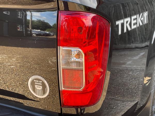 Nissan Navara 2.3 dCi Trek -1 4WD Euro 6 (s/s) 4dr