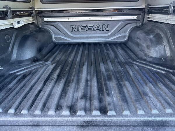 Nissan Navara 2.3 dCi Tekna Auto 4WD Euro 6 4dr