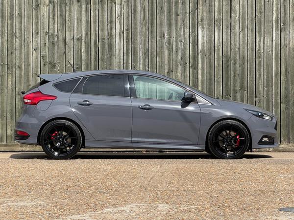 Ford Focus 2.0T EcoBoost ST-3 Euro 6 (s/s) 5dr