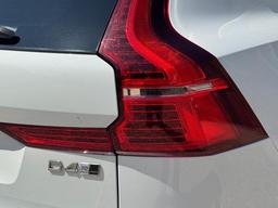 Volvo XC60 2.0 D4 R-Design AWD Euro 6 (s/s) 5dr at 51th