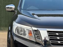 Nissan Navara 2.3 dCi Acenta+ 4WD Euro 6 (s/s) 4dr at 38th