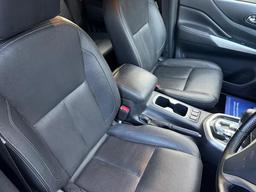 Nissan Navara 2.3 dCi Tekna Auto 4WD Euro 6 4dr at 24th
