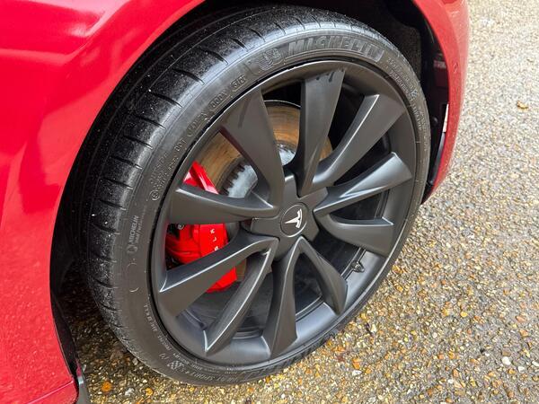 Tesla Model 3 (Dual Motor) Performance Auto 4WDE 4dr (Performance Upgrade)