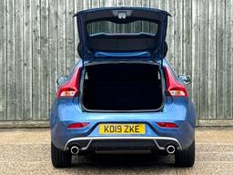Volvo V40 2.0 D3 R-Design Edition Auto Euro 6 (s/s) 5dr at 25th