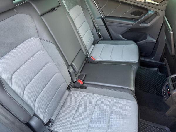 Volkswagen Tiguan 2.0 TDI R-Line Tech DSG 4Motion Euro 6 (s/s) 5dr