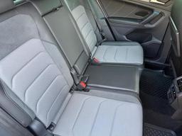 Volkswagen Tiguan 2.0 TDI R-Line Tech DSG 4Motion Euro 6 (s/s) 5dr at 34th