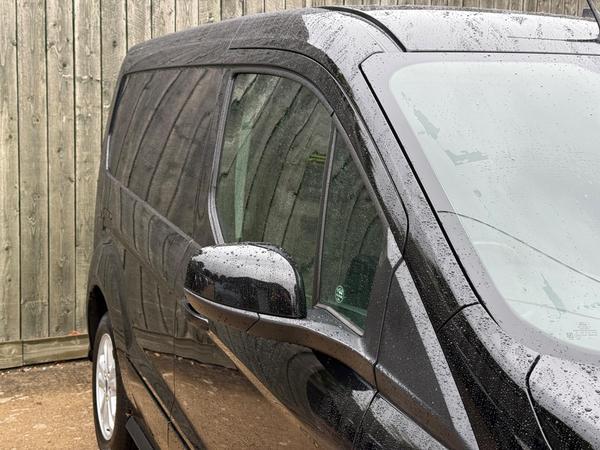 Ford Transit Connect 1.5 200 EcoBlue Limited L1 Euro 6 (s/s) 5dr