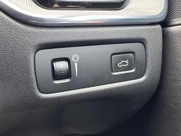 Volvo XC60 2.0 T5 R-Design Auto AWD Euro 6 (s/s) 5dr at 41th