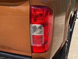 Nissan Navara 2.3 dCi Tekna Auto 4WD Euro 6 4dr at 37th