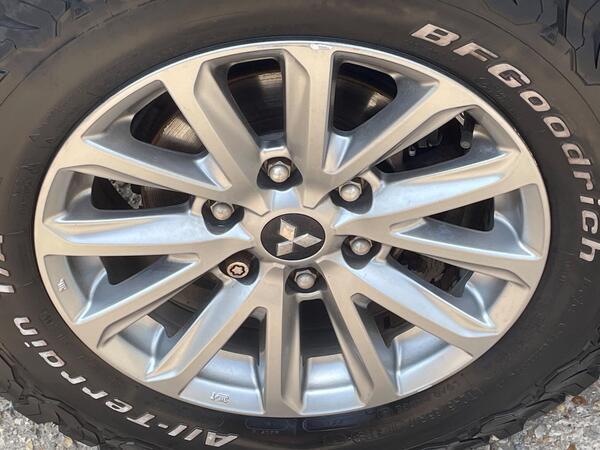 Mitsubishi L200 2.4 DI-D DC Barbarian Auto 4WD Euro 6 4dr