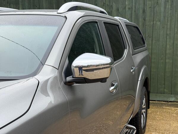 Nissan Navara 2.3 dCi Tekna Auto 4WD Euro 6 4dr