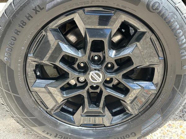 Nissan Navara 2.3 dCi N-Guard Auto 4WD Euro 6 4dr