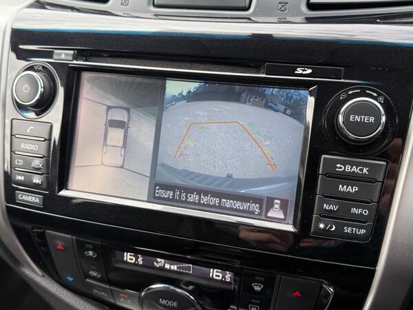 Nissan Navara 2.3 dCi Tekna Auto 4WD Euro 6 4dr