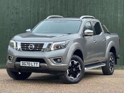 Nissan Navara 2.3 dCi Tekna Auto 4WD Euro 6 4dr at 6th