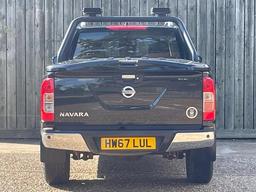 Nissan Navara 2.3 dCi Trek -1 4WD Euro 6 (s/s) 4dr at 13th