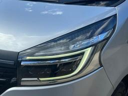 Renault Trafic 2.0 dCi ENERGY 30 Black Edition EDC LWB Standard Roof Euro 6 (s/s) 5dr at 43th