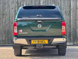 Nissan Navara 2.3 dCi Tekna 4WD Euro 6 (s/s) 4dr at 15th