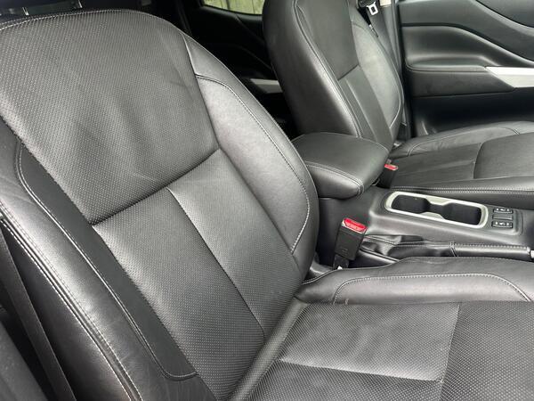Nissan Navara 2.3 dCi Tekna Auto 4WD Euro 6 4dr