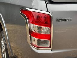 Mitsubishi L200 2.4 DI-D DC Barbarian Auto 4WD Euro 6 4dr at 41th