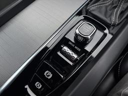 Volvo XC60 2.0 T5 R-Design Auto AWD Euro 6 (s/s) 5dr at 34th