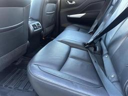 Nissan Navara 2.3 dCi Tekna 4WD Euro 6 (s/s) 4dr at 5th