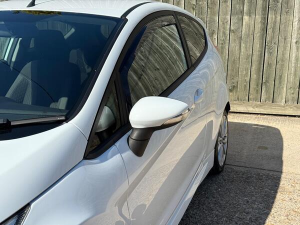 Ford Fiesta 1.0T EcoBoost Zetec S Euro 5 (s/s) 3dr
